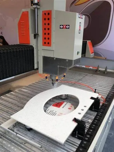 Как да изрежете мраморни гранитни плотове